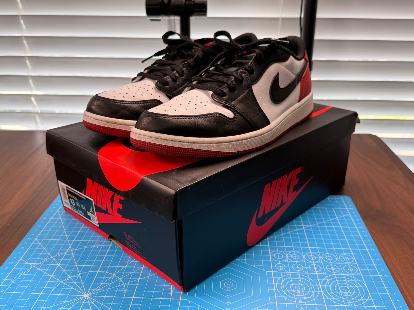 Jordan 1 Low Retro OG Black Toe - Size 13 (Used)
