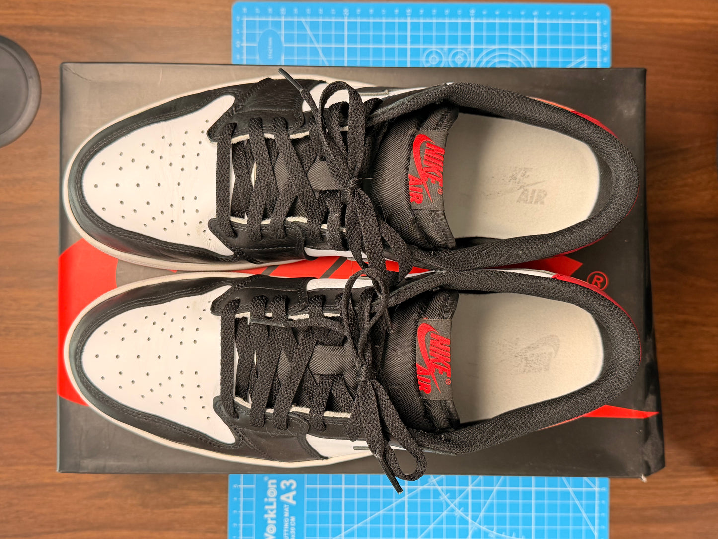 Jordan 1 Low Retro OG Black Toe - Size 13 (Used)