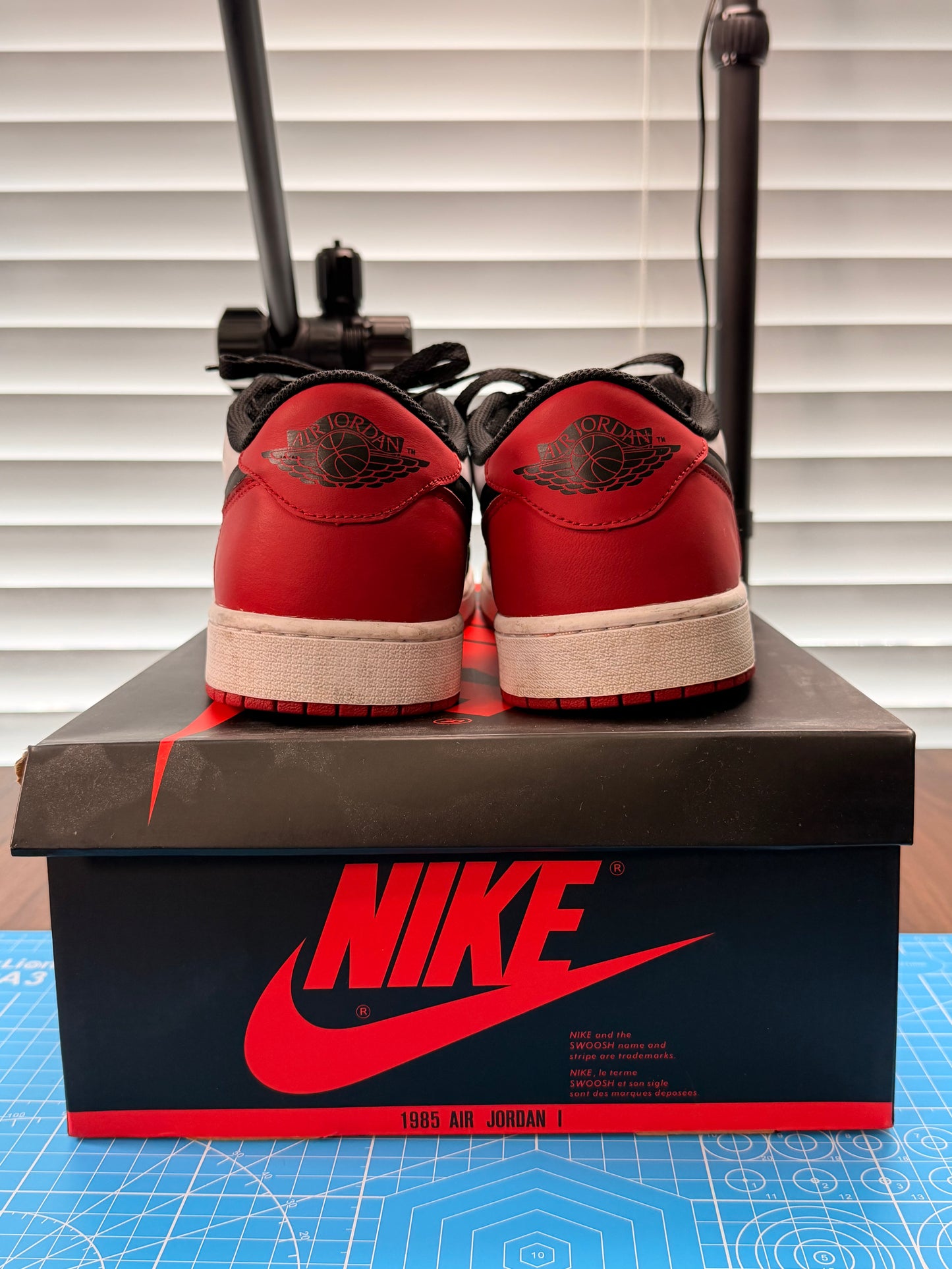 Jordan 1 Low Retro OG Black Toe - Size 13 (Used)