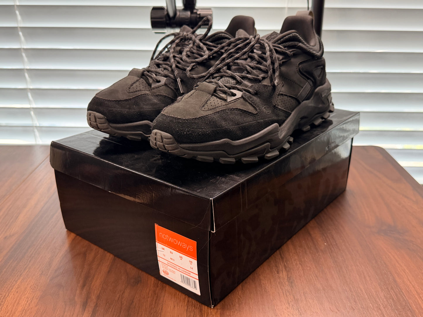 NoTwoWays Lacuna Onyx Black - Size 14 (Used)