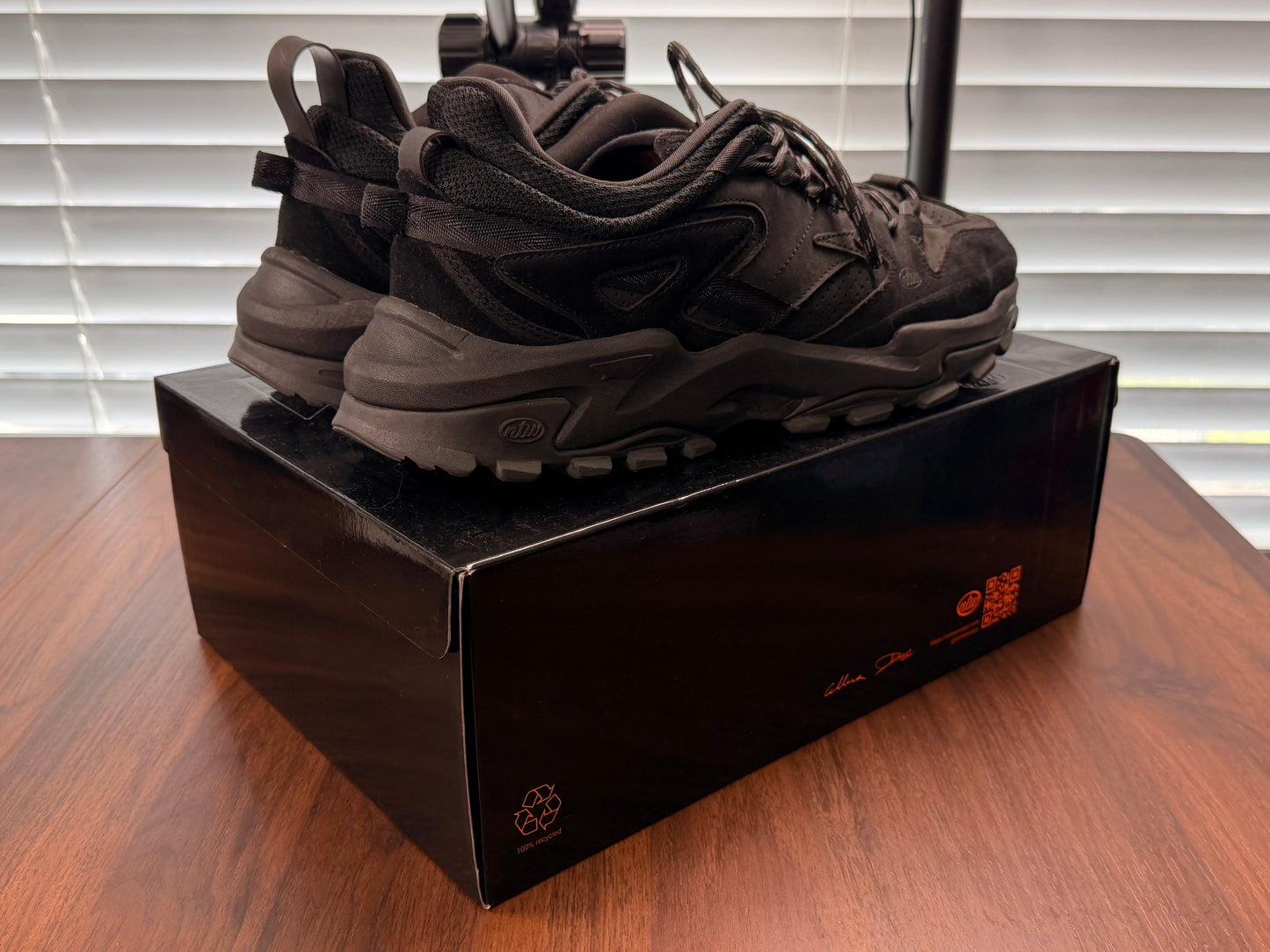 NoTwoWays Lacuna Onyx Black - Size 14 (Used)
