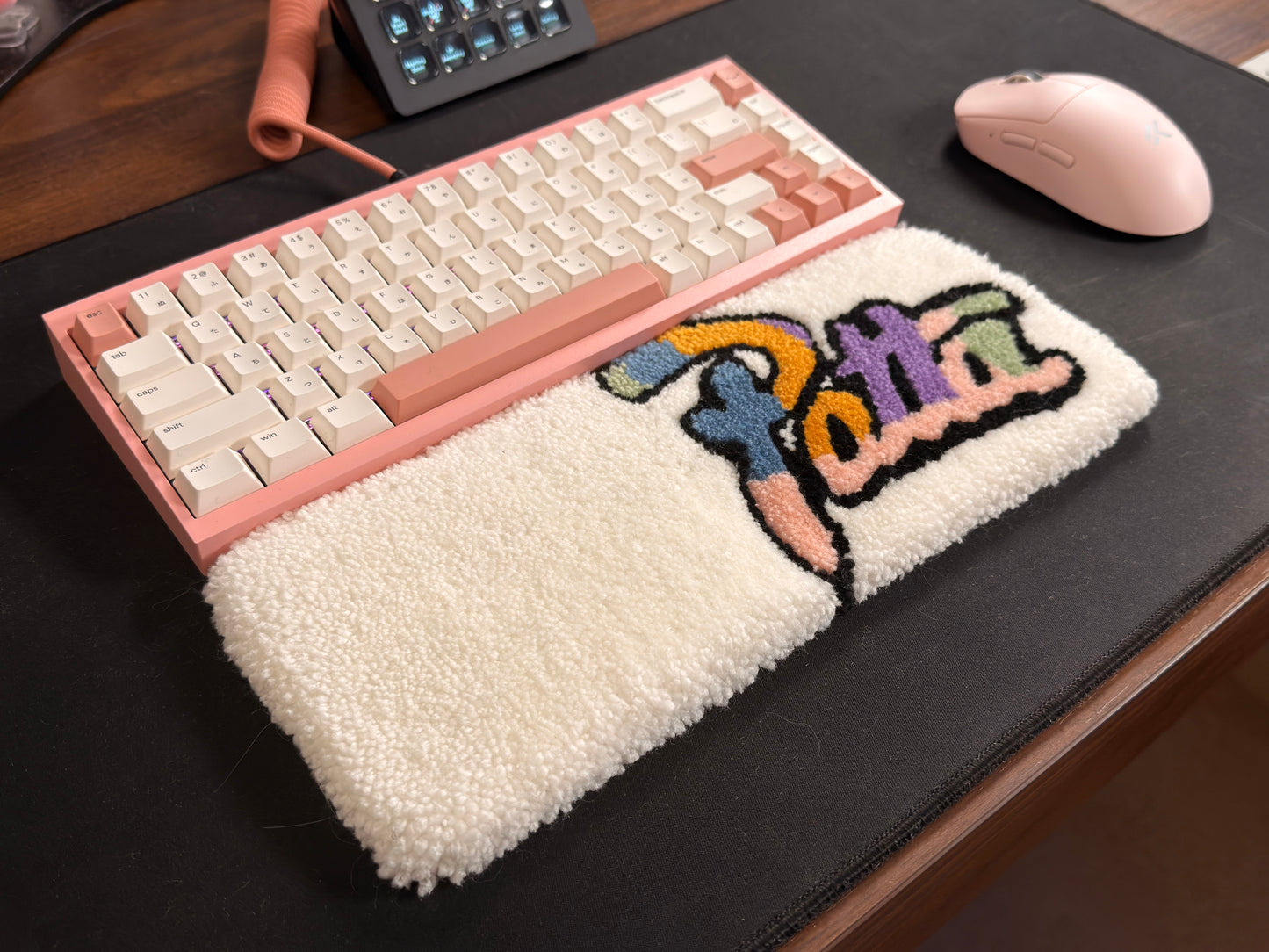 Patta Wrist Rug